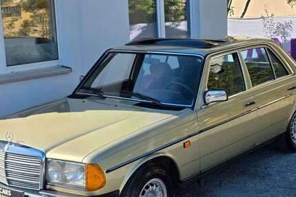 Mercedes-Benz 230 17.999 km 17.999 &euro; Oberasbach 90522