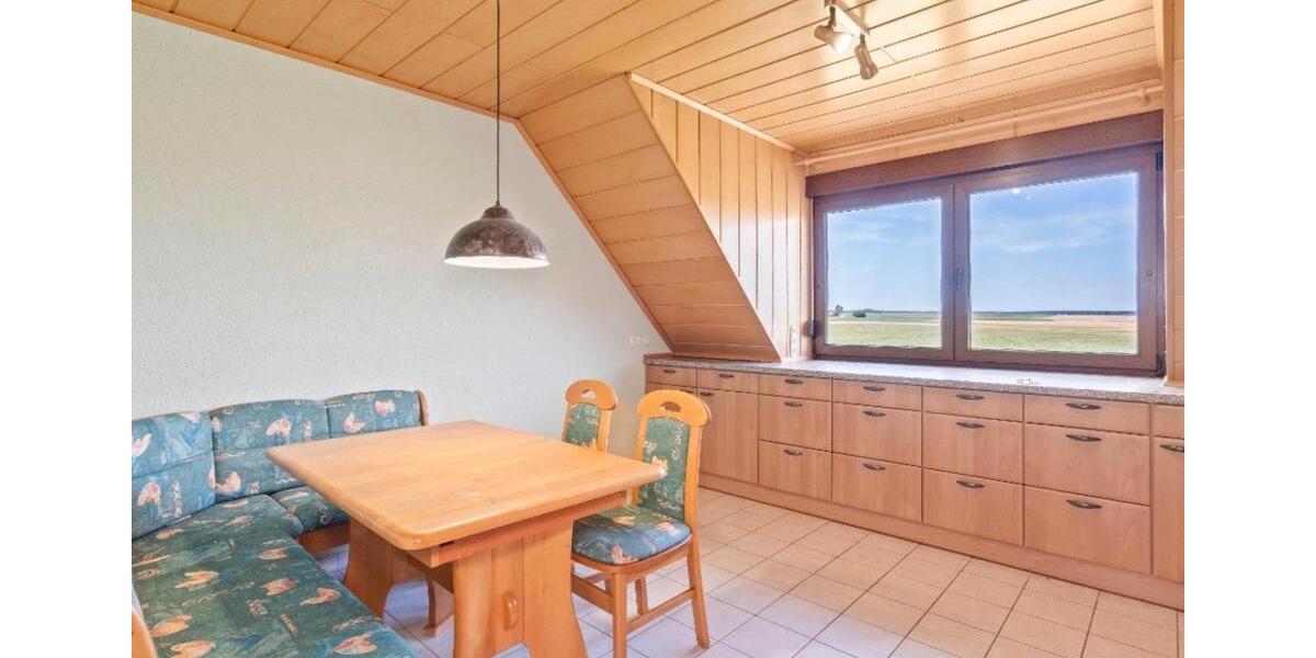 Dachgeschoßwohnung Veitsbronn - 4 Zimmer, 121 m&sup2;, 1.000&euro; | Angebot:27580680