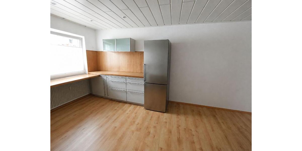 3 Zi. Wohnung im EG mit Terrasse, Gartenmitbenutzung und Garage - Etagenwohnung Hessdorf | Angebot:27314099