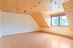 Dachgeschoßwohnung Veitsbronn - 4 Zimmer, 121 m&sup2;, 1.000&euro; | Angebot:27580680