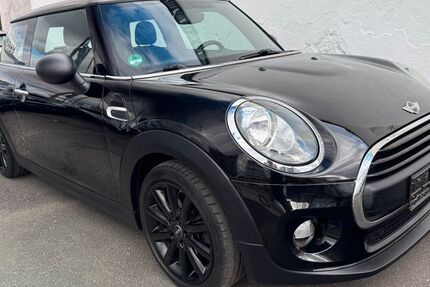 Mini ONE 93.450 km 10.500 &euro; Nürnberg 90425