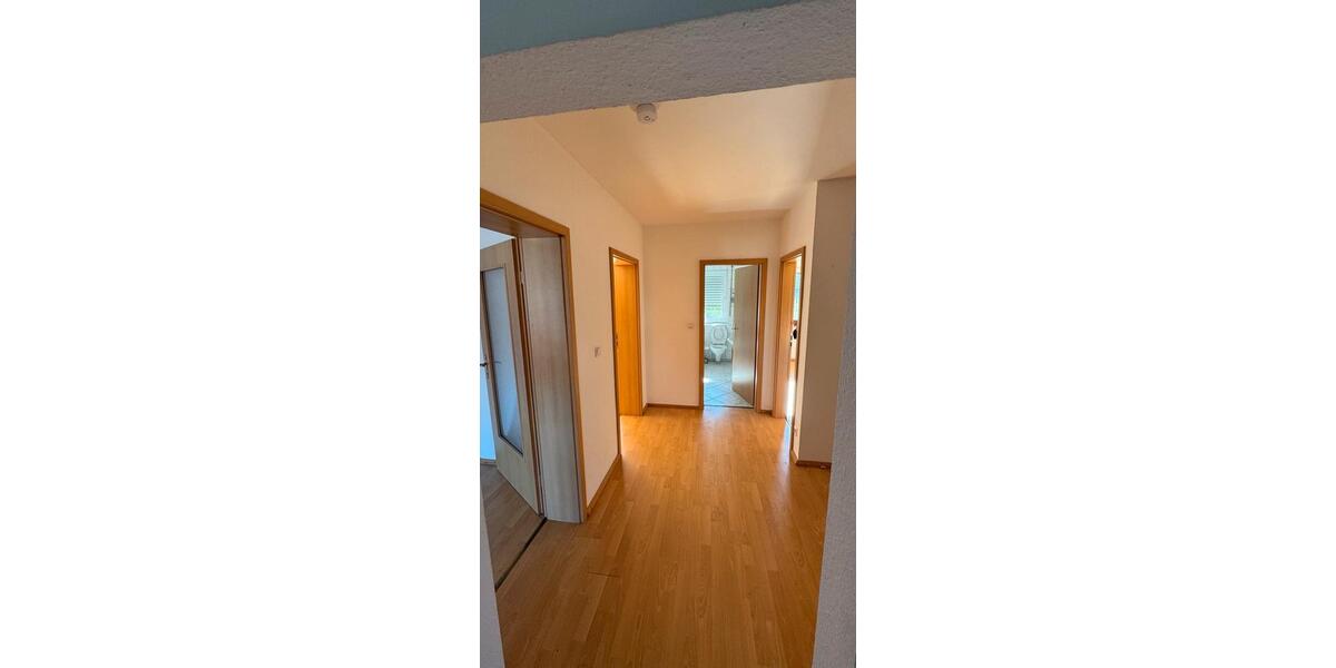 Etagenwohnung Röttenbach - 3 Zimmer, 74 m&sup2;, 1.100&euro; | Angebot:27539170
