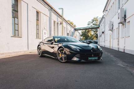 Ferrari F12 72.500 km 227.900 &euro; Nürnberg 90411