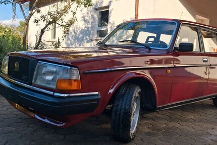Volvo 245 334.875 km 7.000 &euro; Dachsbach 91462