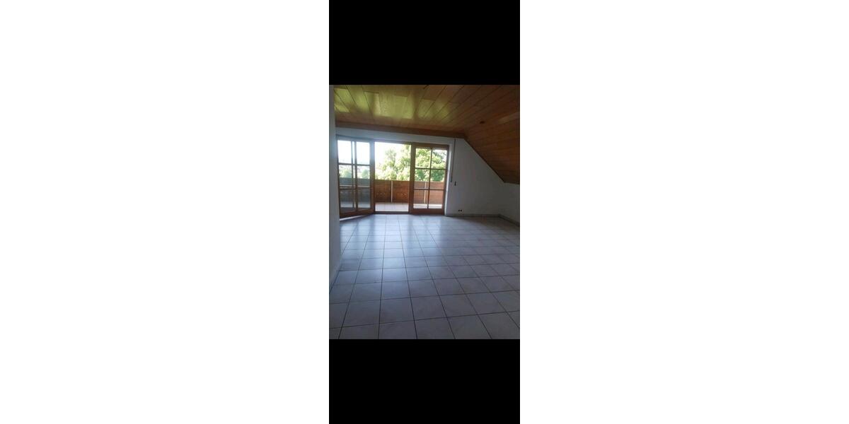 Dachgeschoßwohnung Adelsdorf - 4 Zimmer, 105 m&sup2;, 1.000&euro; | Angebot:27598592