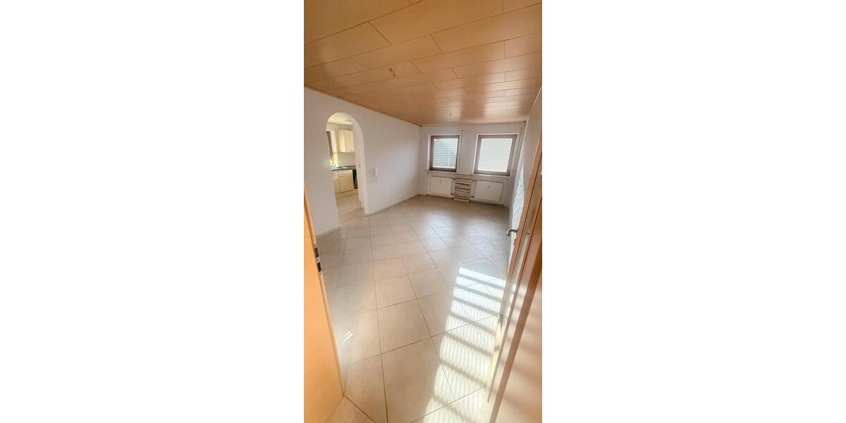 Hochparterre Frensdorf - 4 Zimmer, 127 m&sup2;, 990&euro; | Angebot:27540941
