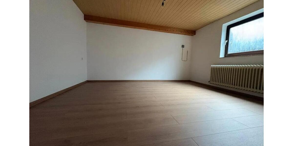 Bungalow Eckental - 3 Zimmer, 75 m&sup2;, 1.500&euro; | Angebot:27617151