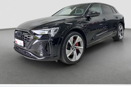 Audi Q8 e-tron 42.189 km 47.980 &euro; Fürth 90763