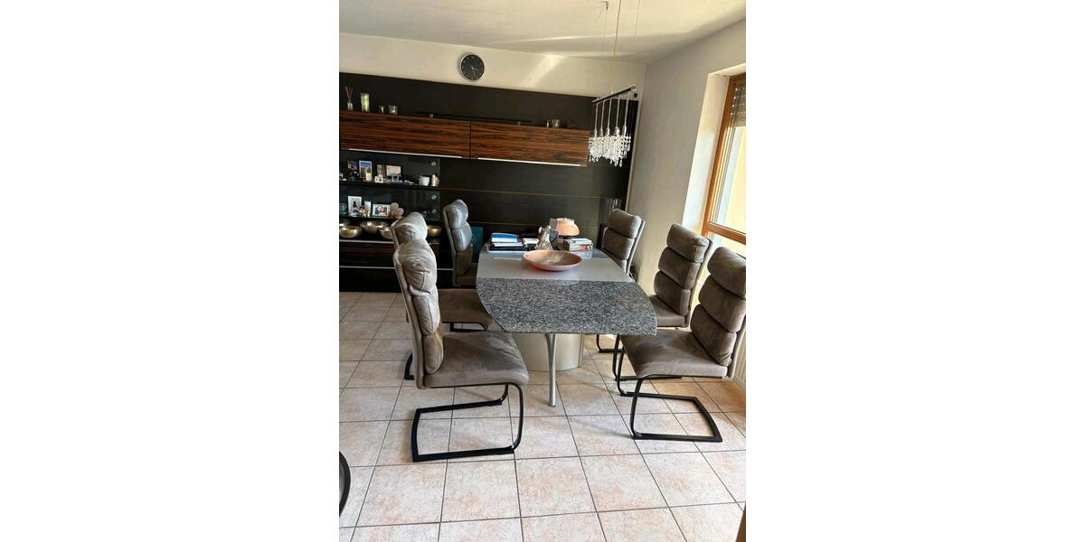 Etagenwohnung Großhabersdorf - 3 Zimmer, 86 m&sup2;, 1.185&euro; | Angebot:27600854