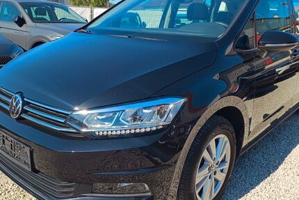 VW Touran 42.412 km 26.499 &euro; Fürth 90765