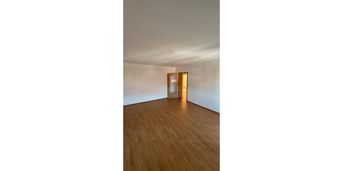 Etagenwohnung Röttenbach - 3 Zimmer, 74 m&sup2;, 1.100&euro; | Angebot:27539170