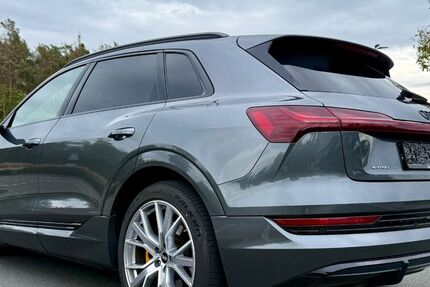 Audi e-tron 276.962 km 23.799 &euro; Leinburg bei Nürnberg 91227
