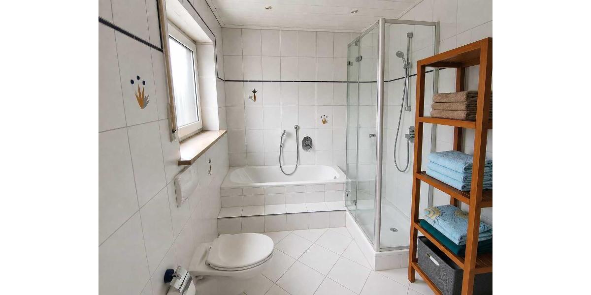 3 Zi. Wohnung im EG mit Terrasse, Gartenmitbenutzung und Garage - Etagenwohnung Hessdorf | Angebot:27314099