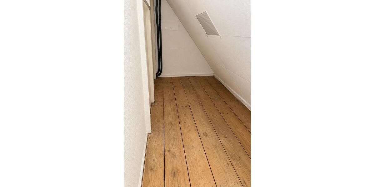 Dachgeschoßwohnung Oberasbach - 2 Zimmer, 45 m&sup2;, 670&euro; | Angebot:27616421