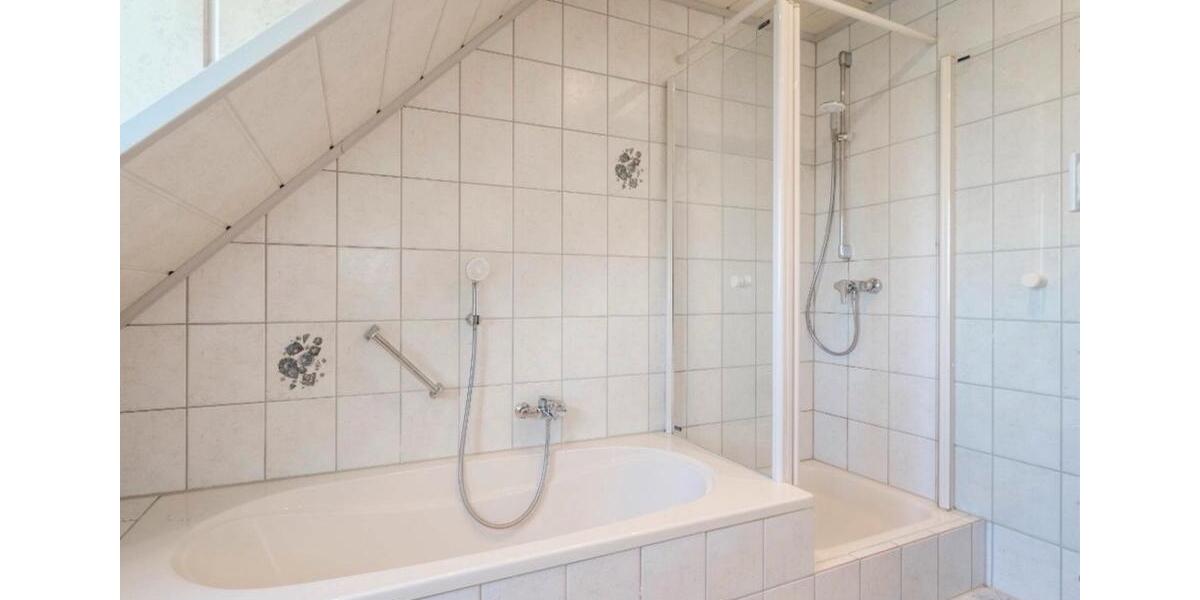 Dachgeschoßwohnung Veitsbronn - 4 Zimmer, 121 m&sup2;, 1.000&euro; | Angebot:27580680