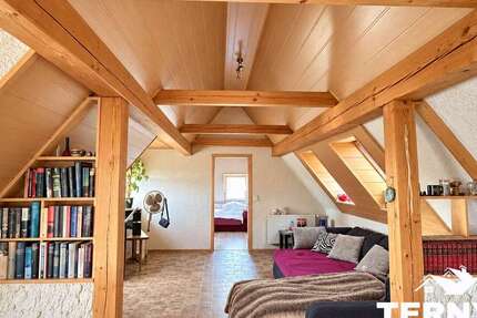 Haus Roßtal - 9 Zimmer, 180 m&sup2;, 419.000&euro; | Angebot:27688612