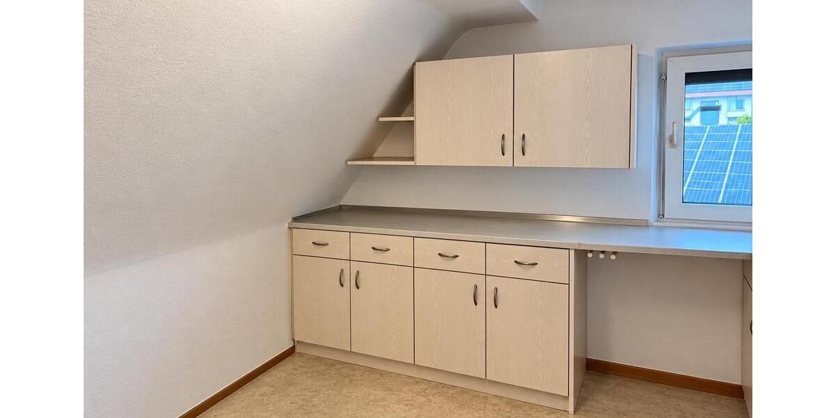 Dachgeschoßwohnung Oberasbach - 2 Zimmer, 45 m&sup2;, 670&euro; | Angebot:27616421
