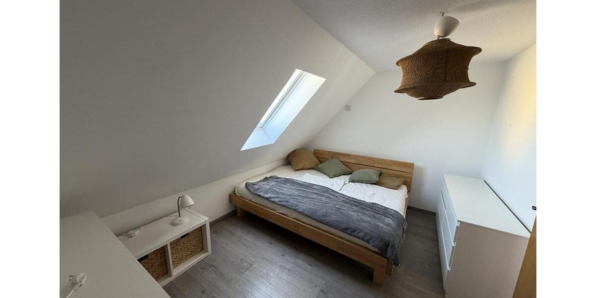 Dachgeschoßwohnung Heßdorf - 3 Zimmer, 70 m&sup2;, 690&euro; | Angebot:27622519