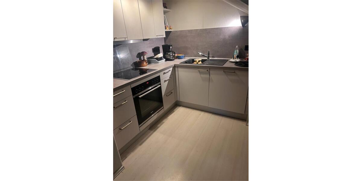 Dachgeschoßwohnung Lonnerstadt - 2 Zimmer, 90 m&sup2;, 700&euro; | Angebot:27592351