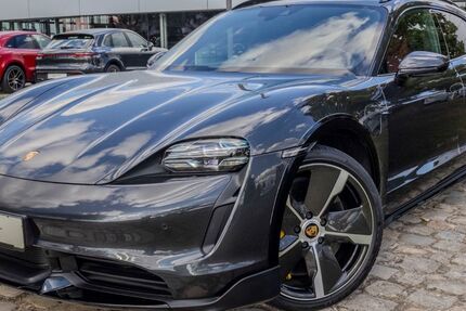 Porsche Taycan 3.300 km 89.990 &euro; Nürnberg 90425
