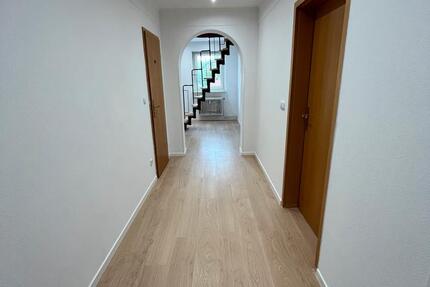 Wohnung Fürth Atzenhof - 3 Zimmer, 79 m&sup2;, 1.021&euro; | Angebot:27576690