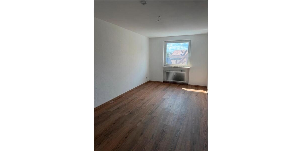 Etagenwohnung Zirndorf - 2 Zimmer, 60 m&sup2;, 800&euro; | Angebot:27578916