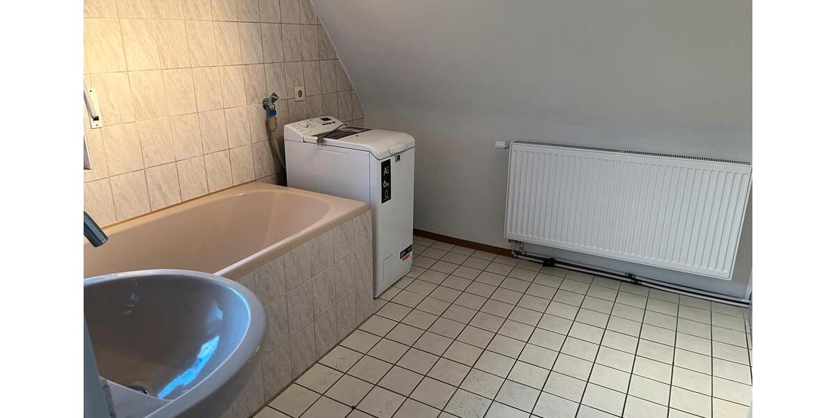 Dachgeschoßwohnung Oberasbach - 2 Zimmer, 45 m&sup2;, 670&euro; | Angebot:27616421