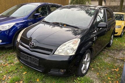 Toyota Corolla Verso 135.000 km 1.900 &euro; Hemhofen 91334