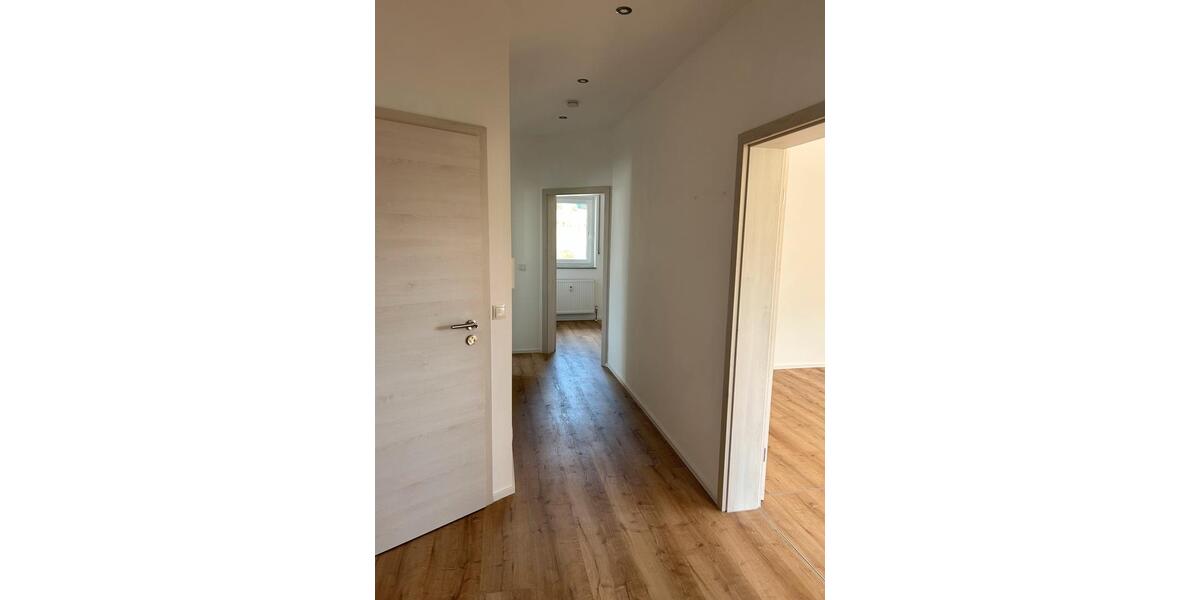 Dachgeschoßwohnung Weilersbach - 2.5 Zimmer, 81 m&sup2;, 830&euro; | Angebot:27616410