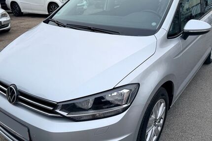 VW Touran 143.700 km 17.700 &euro; Nürnberg 90441
