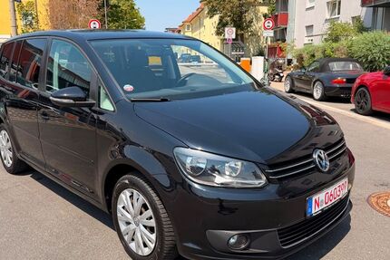 VW Touran 96.000 km 9.950 &euro; Nürnberg 90431