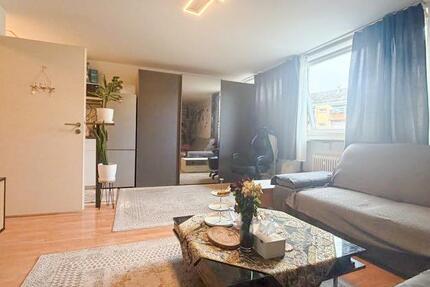 Direkt vom Eigentümer! Vier vermietete Wohnungen mit Entwicklungspotenzial – direkt gegenüber der U-Bahn-Station Muggenhof. - Wohnung Nürnberg 10809564000 | Angebot:27474244