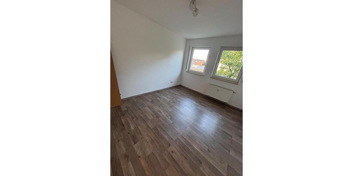 Erdgeschoßwohnung Fürth Eigenes Heim - 3 Zimmer, 76 m&sup2;, 1.350&euro; | Angebot:27595702