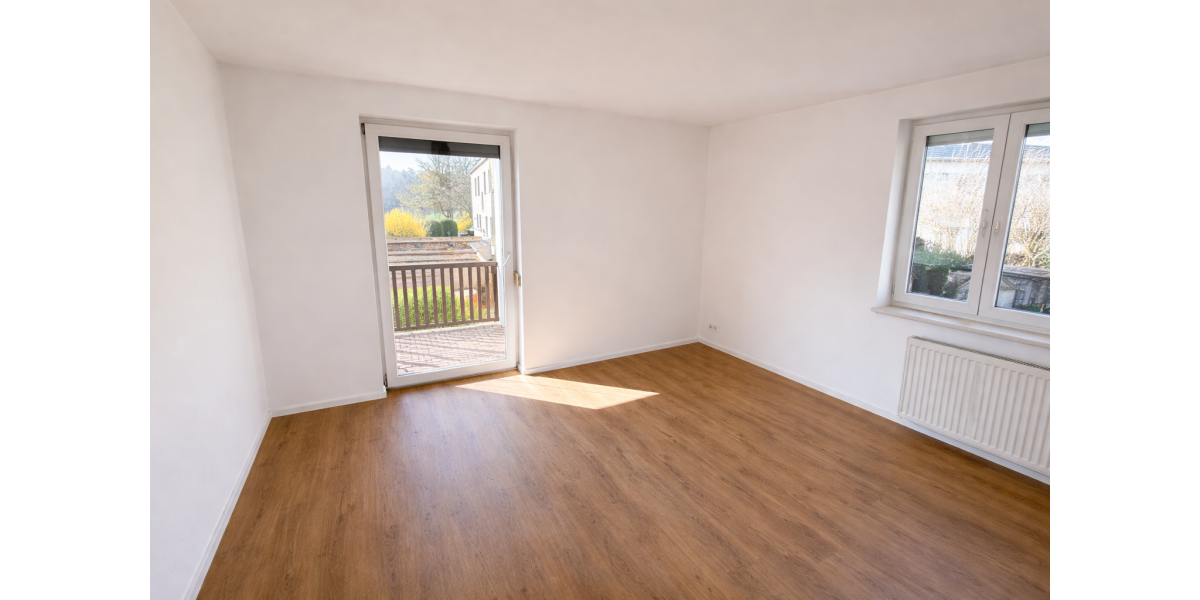Provisionsfrei* Mehrfamilienhaus mit 6 Wohneinheiten und Entwicklungspotenzial in Oberreichenbach bei Herzogenaurach - Provisionsfrei - - Mehrfamilienhaus, Wohnhaus Oberreichenbach | Angebot:27356218