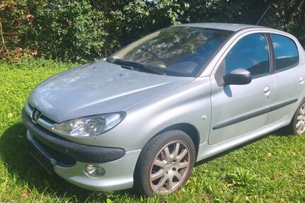 Peugeot 206 182.000 km 2.890 &euro; Fürth Burgfarrnbach 90768