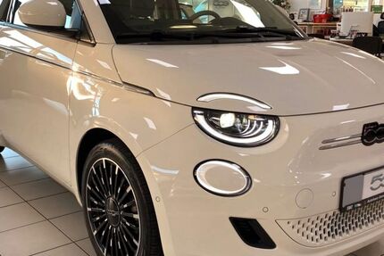 Fiat 500e 29.499 km 23.990 &euro; Nürnberg 90482