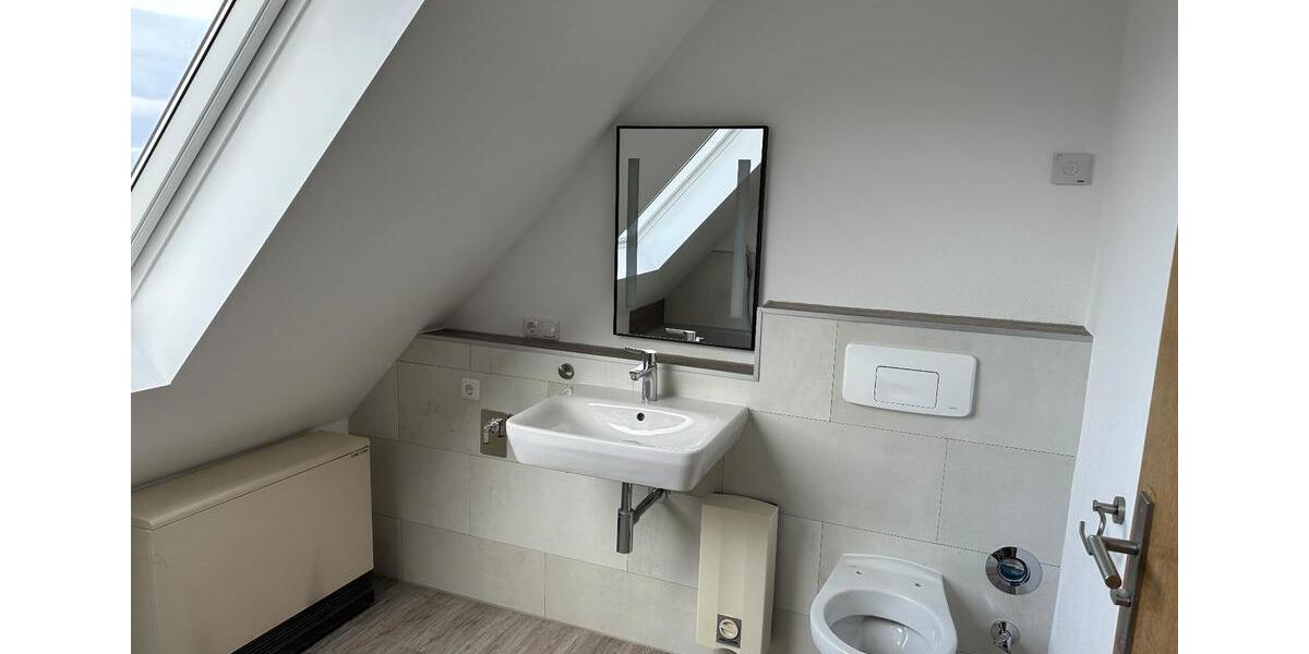 Dachgeschoßwohnung Heßdorf - 3 Zimmer, 70 m&sup2;, 690&euro; | Angebot:27622519