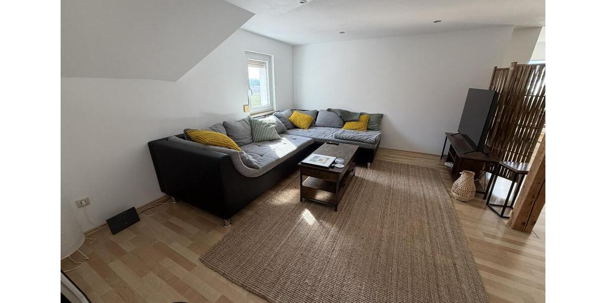 Dachgeschoßwohnung Heßdorf - 3 Zimmer, 70 m&sup2;, 690&euro; | Angebot:27622519