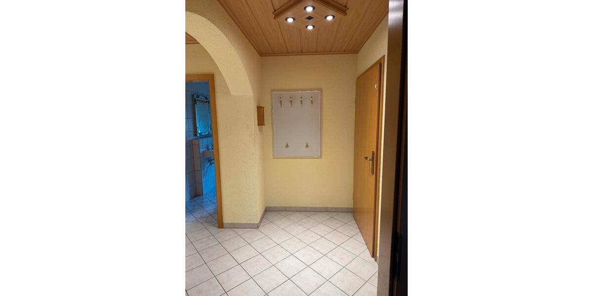 Dachgeschoßwohnung Veitsbronn - 4 Zimmer, 121 m&sup2;, 1.000&euro; | Angebot:27580680