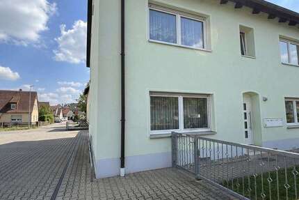 Haus Veitsbronn - 18 Zimmer, 428 m&sup2;, 675.000&euro; | Angebot:27146487