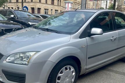 Ford Focus 151.451 km 799 &euro; Fürth ( bei Nürnberg ) 90762