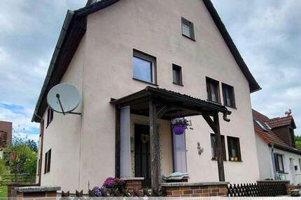 Haus Simmelsdorf - 8 Zimmer, 107 m&sup2;, 188.000&euro; | Angebot:21415249