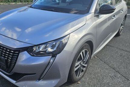 Peugeot 208 24.689 km 10.450 &euro; Nürnberg 90411
