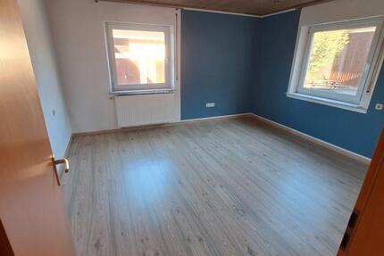 Wohnung Veitsbronn - 4 Zimmer, 114 m&sup2;, 1.100&euro; | Angebot:27569135