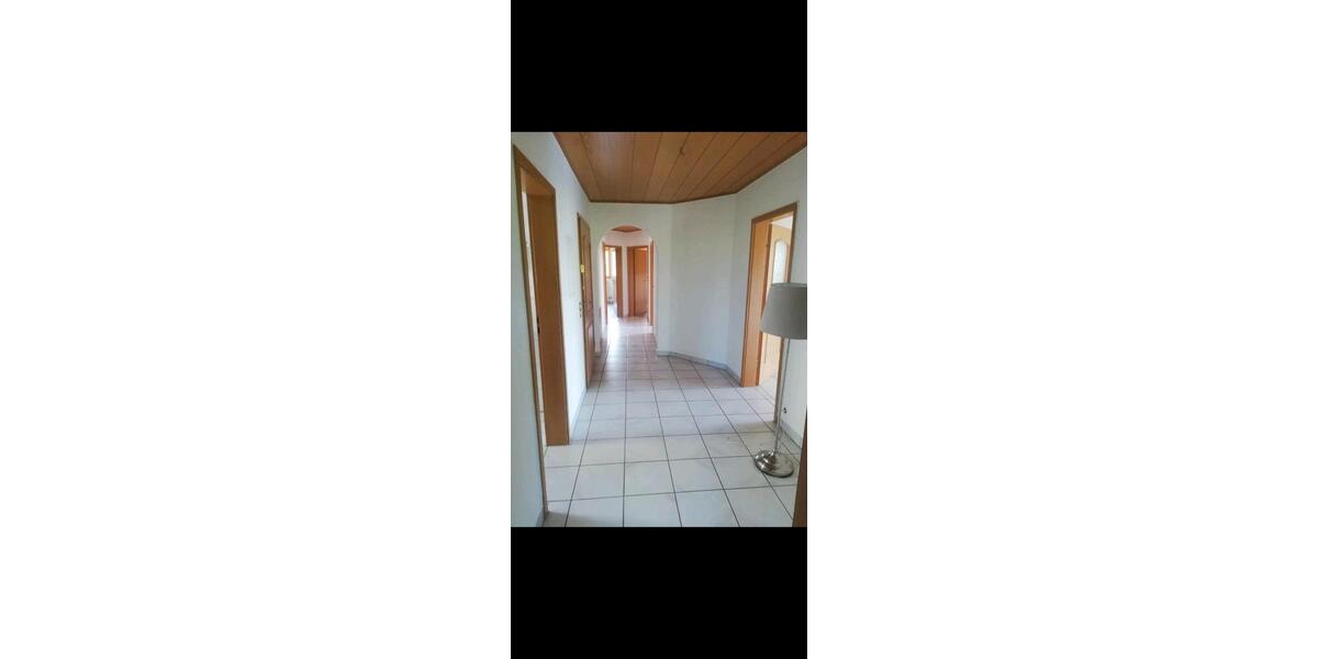 Dachgeschoßwohnung Adelsdorf - 4 Zimmer, 105 m&sup2;, 1.000&euro; | Angebot:27598592