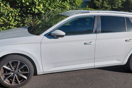 Skoda Superb 130.332 km 10.999 &euro; Nürnberg 90451
