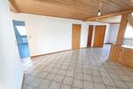 3 Zi. DG Wohnung mit Küche, Gartenmitbenutzung und Stellplatz - Etagenwohnung Weisendorf | Angebot:27651233