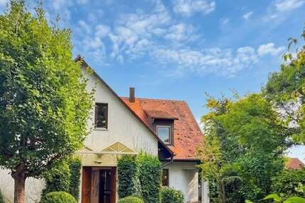 Haus Oberasbach - 6 Zimmer, 234 m&sup2;, 749.000&euro; | Angebot:27536918