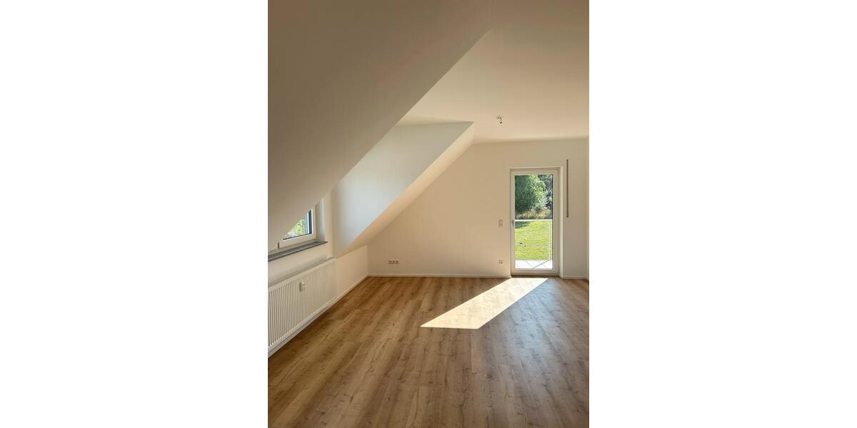 Dachgeschoßwohnung Weilersbach - 2.5 Zimmer, 81 m&sup2;, 830&euro; | Angebot:27616410