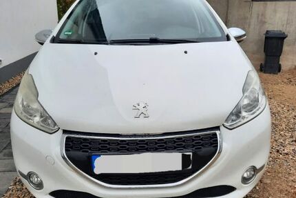 Peugeot 208 152.500 km 4.300 &euro; Ottensoos 91242